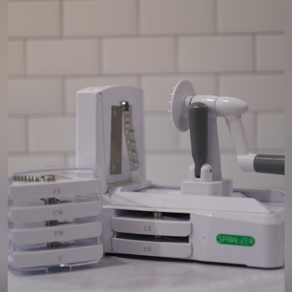 Hand Crank Spiralizer
